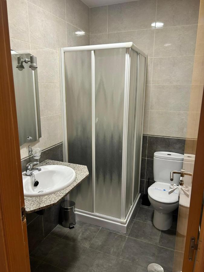 Hostal Restaurante Aqua Ourense Exteriör bild